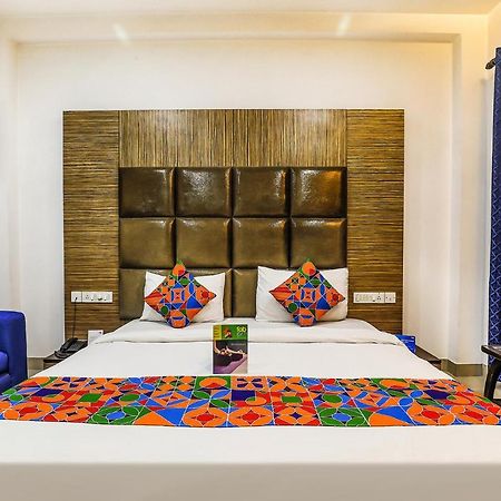 Fabhotel The Residency Dlf Galleria Γκουργκάον Εξωτερικό φωτογραφία