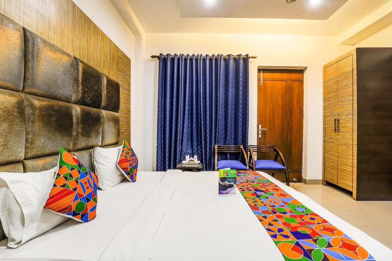 Fabhotel The Residency Dlf Galleria Γκουργκάον Εξωτερικό φωτογραφία