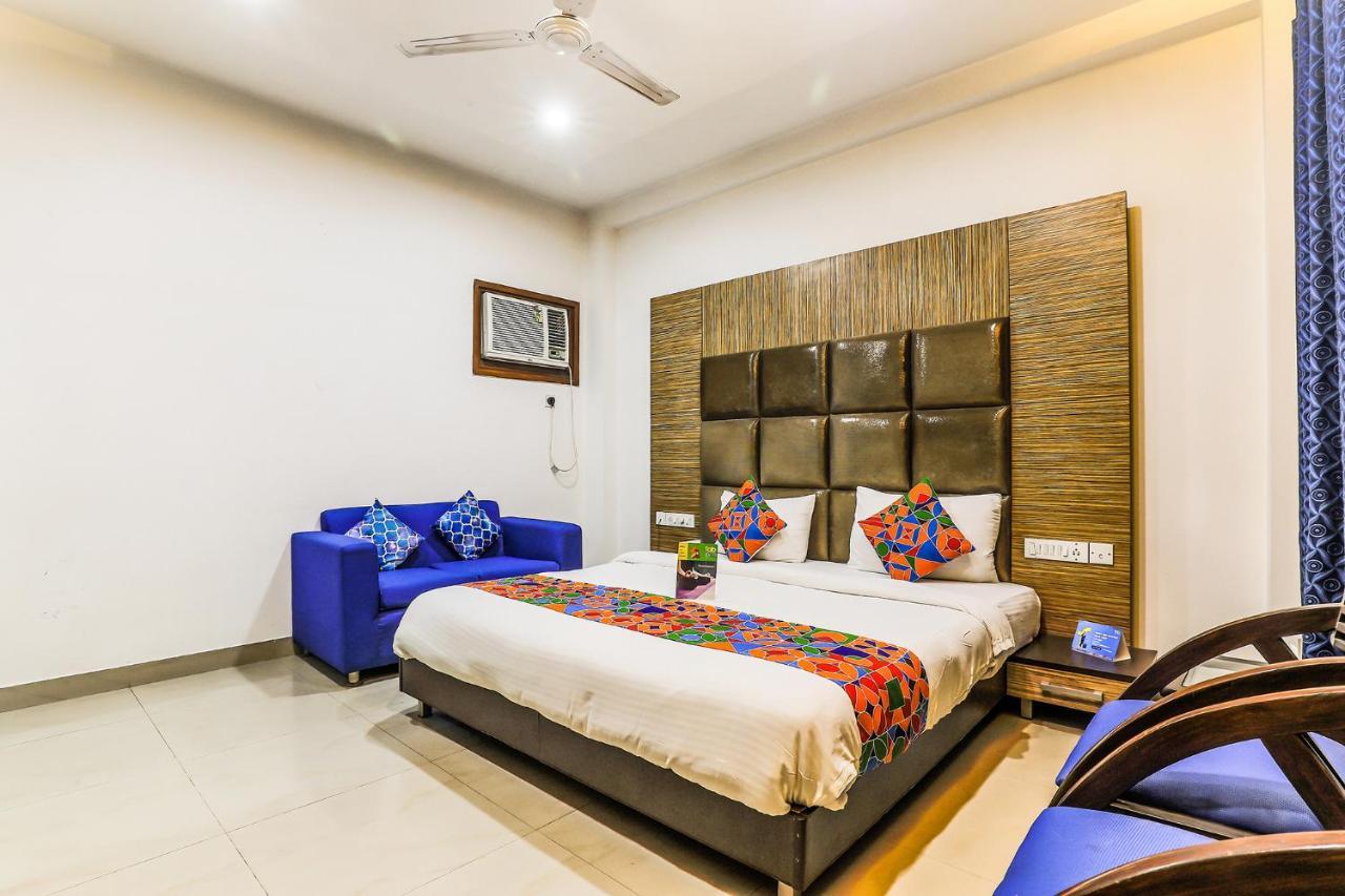 Fabhotel The Residency Dlf Galleria Γκουργκάον Εξωτερικό φωτογραφία