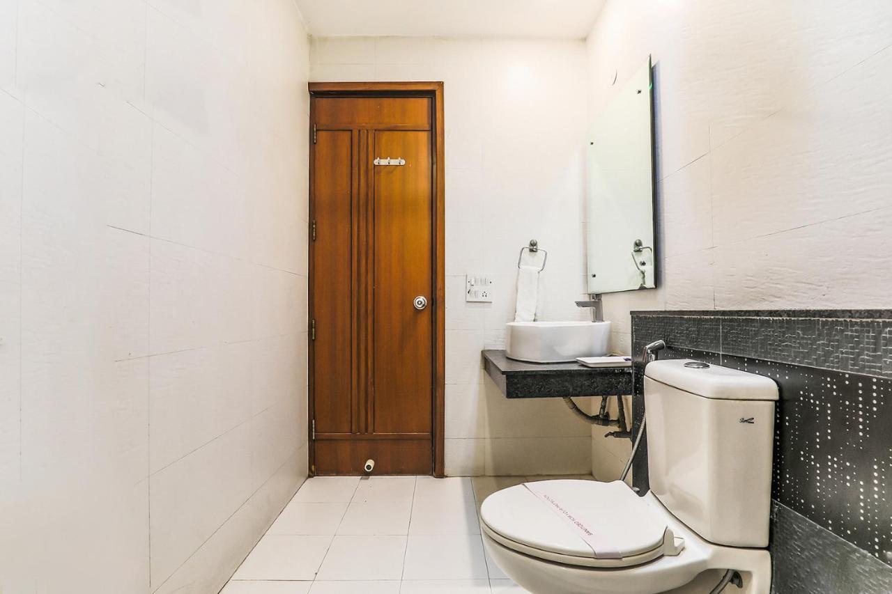 Fabhotel The Residency Dlf Galleria Γκουργκάον Εξωτερικό φωτογραφία