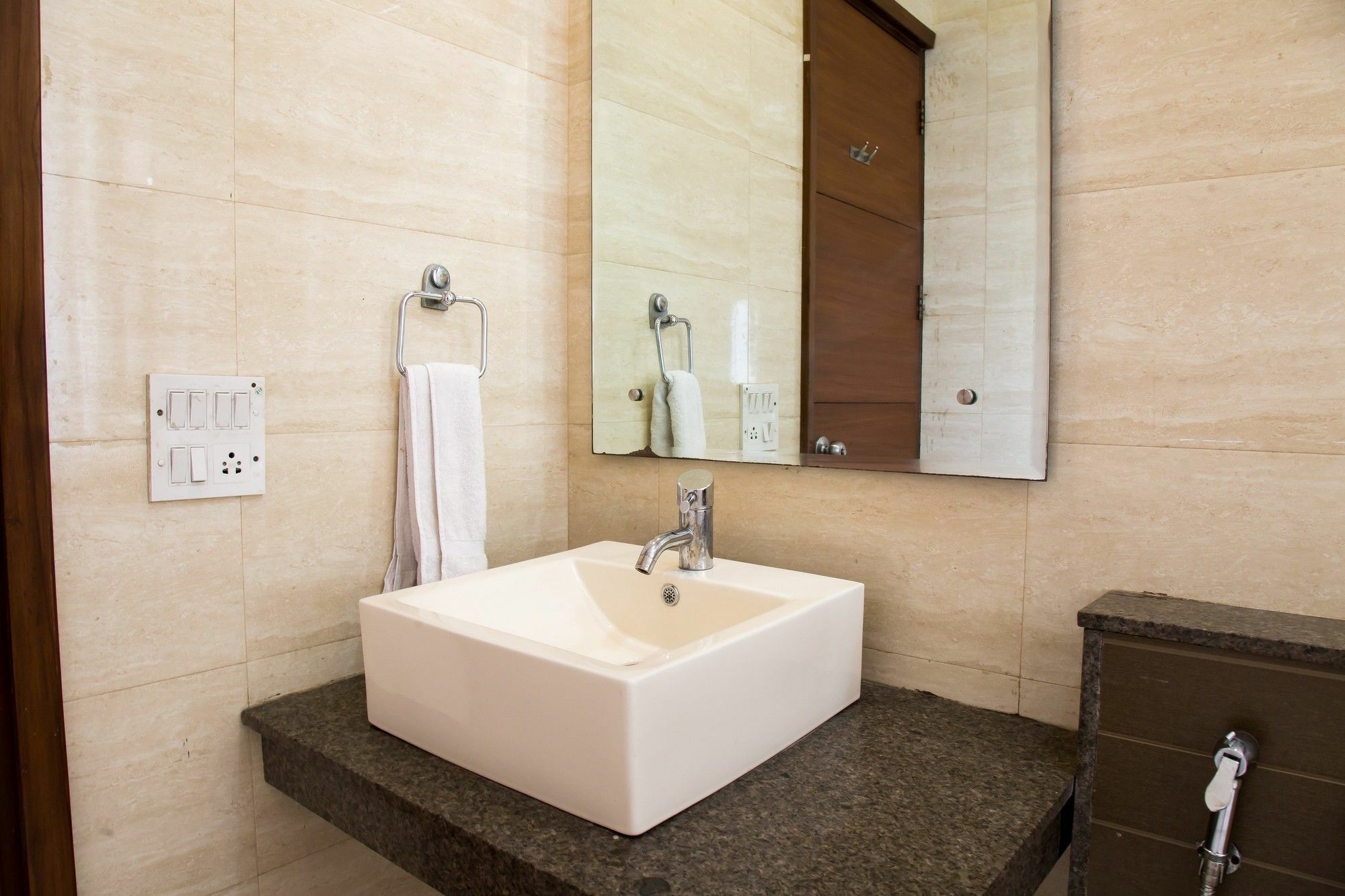 Fabhotel The Residency Dlf Galleria Γκουργκάον Εξωτερικό φωτογραφία